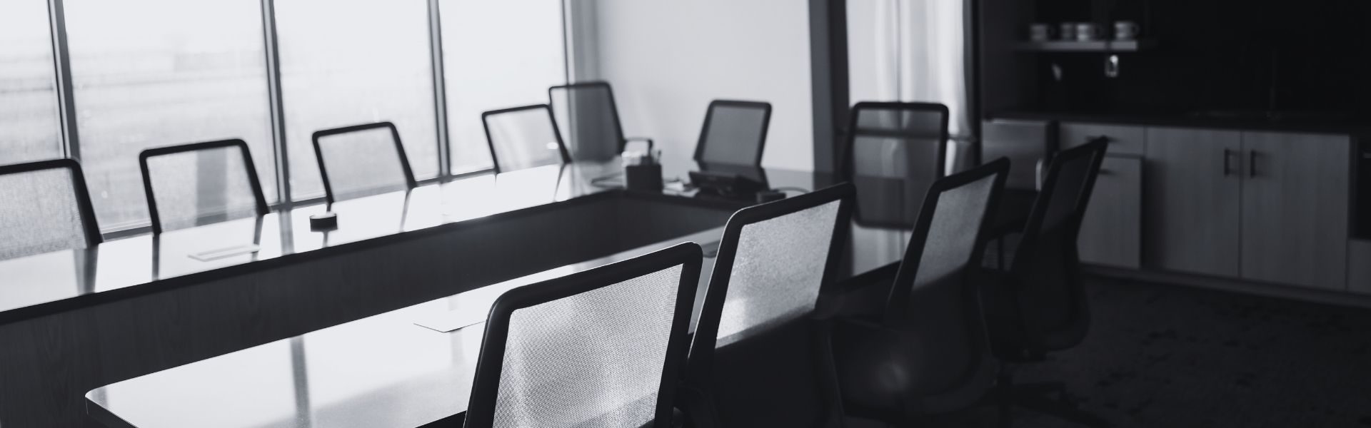 What Cybersecurity Services Should a Business Have Hero Background