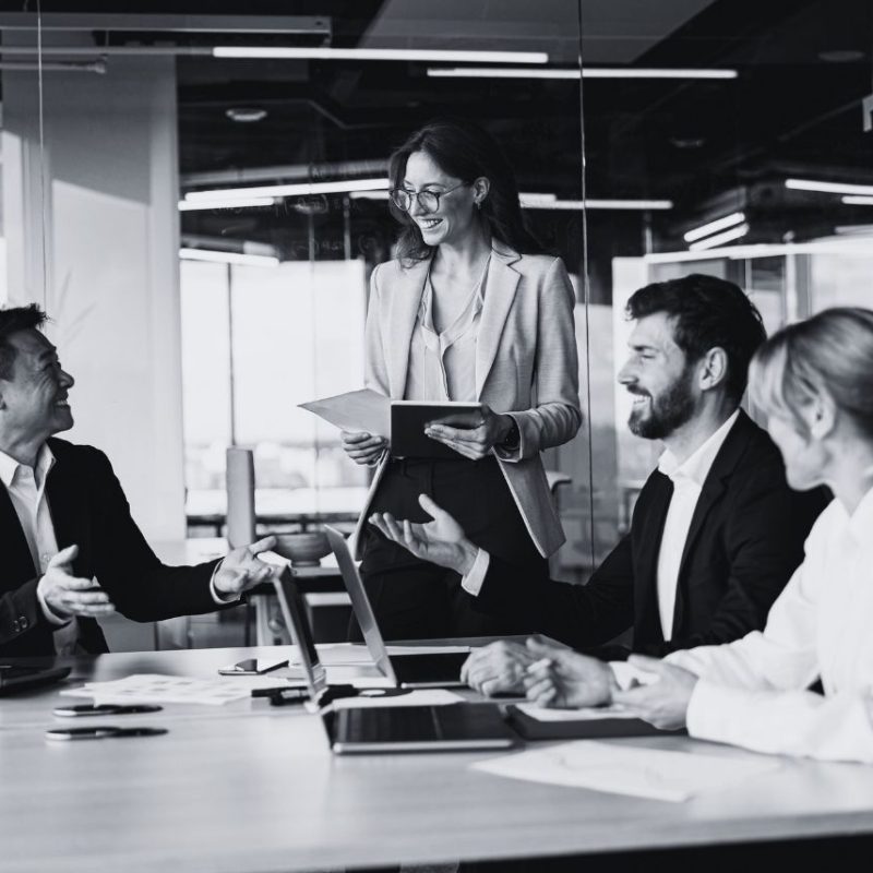 co-managed-it-support-working-with-it-staff-sioux-falls